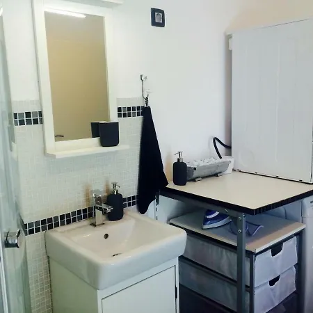 Sandra's House Couette-café *