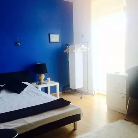 Sandra's House فندق مبيت وإفطار