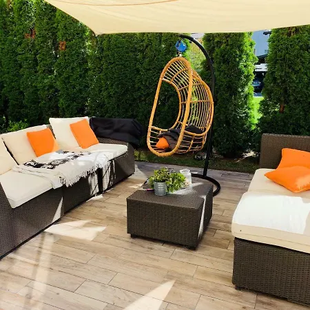 Sandra's House Log pri Brezovici