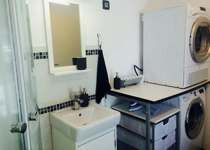 Sandra's House Bed & Breakfast *