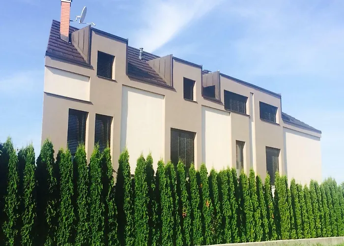 Sandra's House Bed & Breakfast *