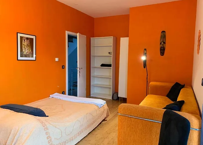 Sandra's House Bed & Breakfast